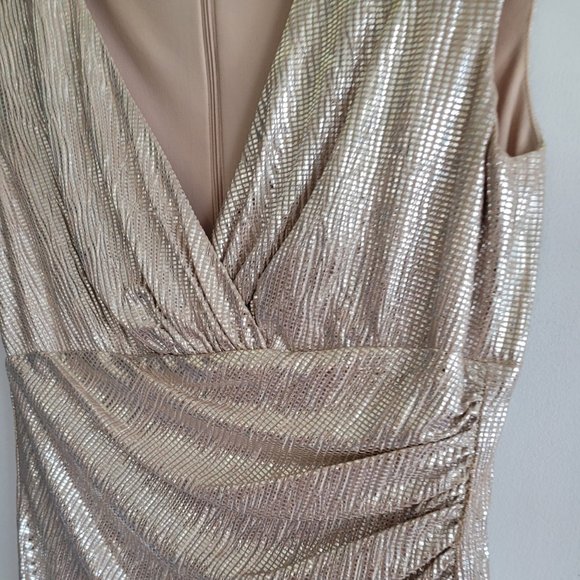 Dress - Picture 3 of 4